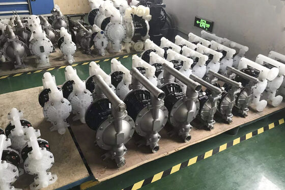 সিই সার্টিফাইড এয়ার অপারেটেড ডায়াফ্রাম পাম্প 340L/M প্রবাহ হার এবং বায়ুসংক্রান্ত শক্তি উৎস সঙ্গে